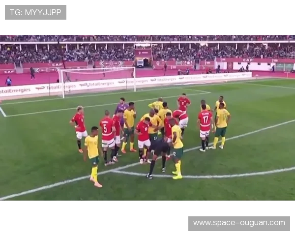 斯特拉斯堡vs巴黎圣日耳曼：马尔基尼奥斯手球争议判罚