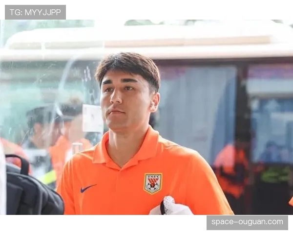 山东泰山中场阿卜杜肉苏力转会河南，结束15年泰山生涯